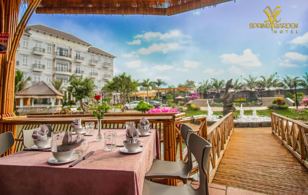 Spring Garden Hotel Lk Long Khanh Eksteriør billede