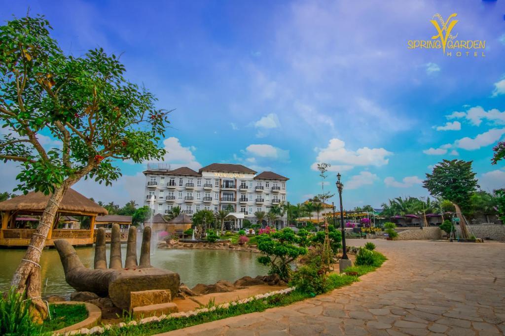 Spring Garden Hotel Lk Long Khanh Eksteriør billede