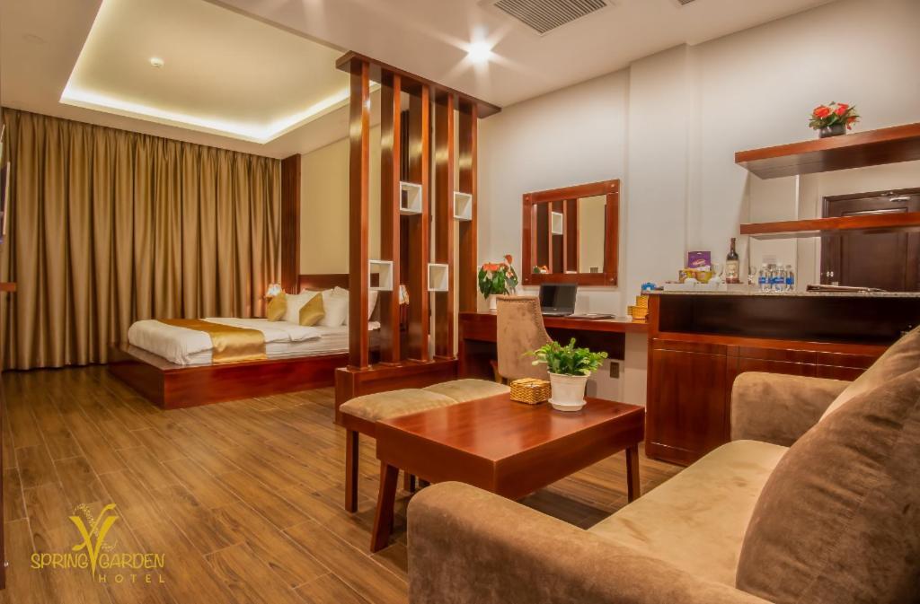 Spring Garden Hotel Lk Long Khanh Eksteriør billede