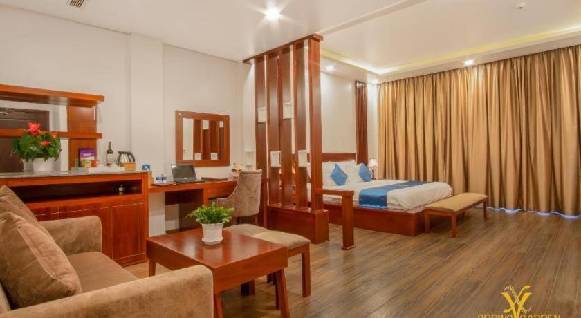 Spring Garden Hotel Lk Long Khanh Eksteriør billede